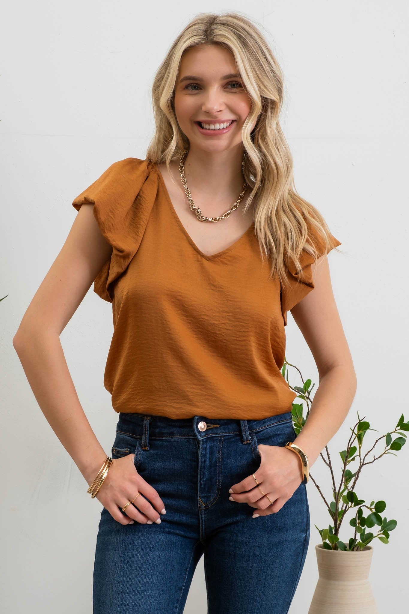 V NECK BALLOON SHORT SLEEVE BLOUSE