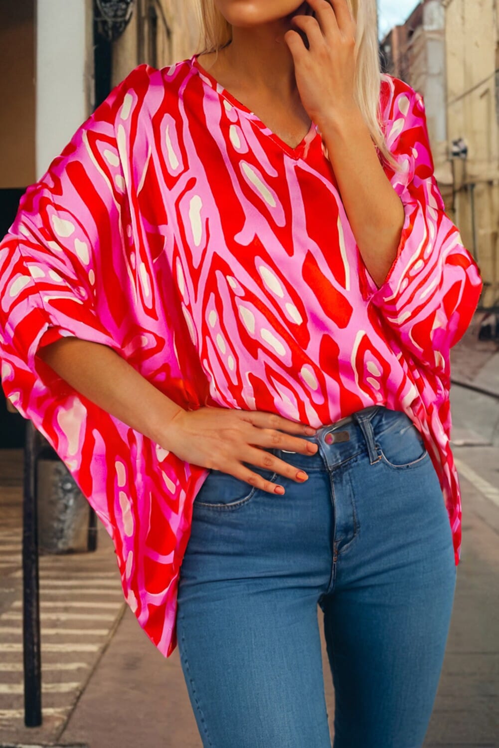 Abstract Print Batwing Sleeve Oversized Blouse kentce