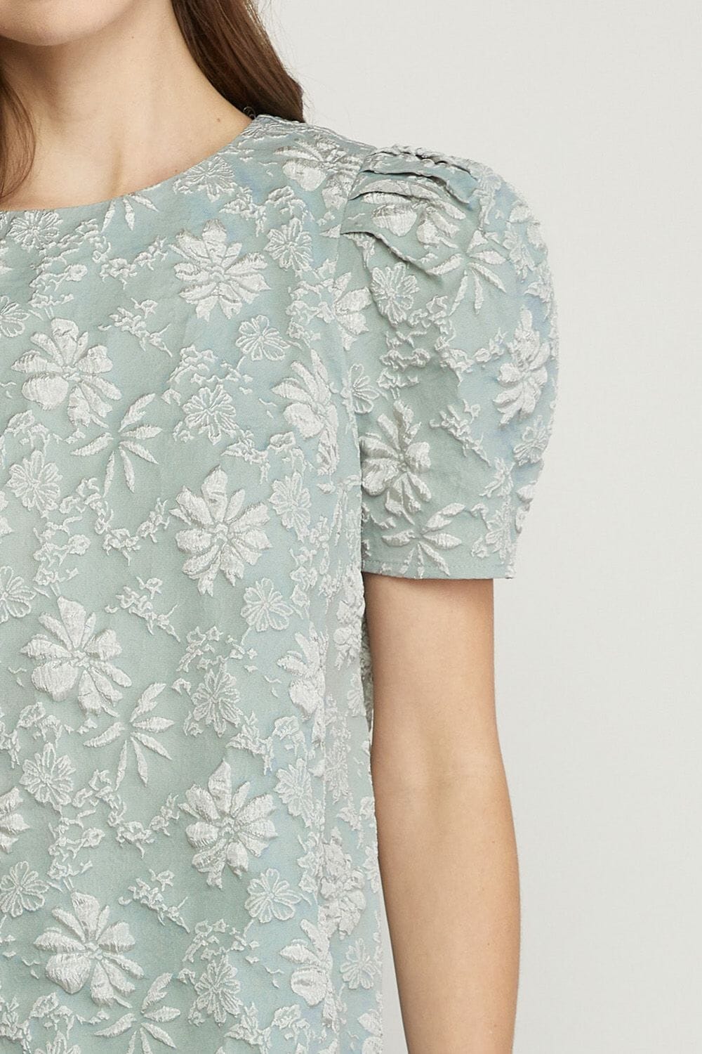 Black Friday - Powder Blue Floral Jacquard Puff Sleeve Top - Final Sale entro