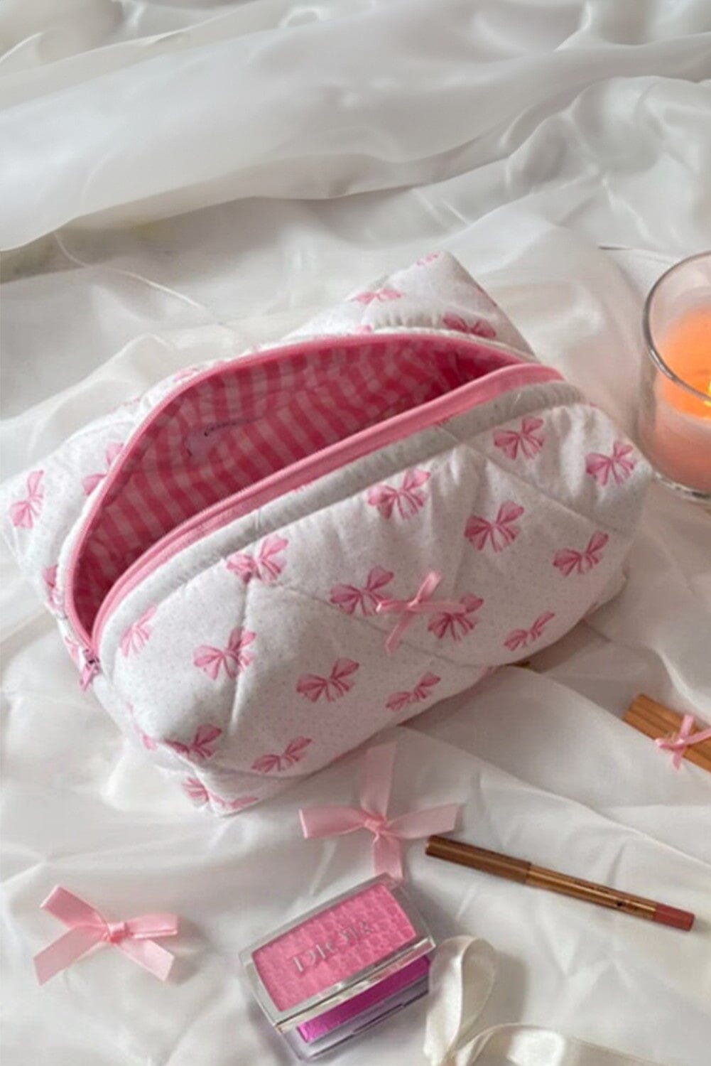 Bow Knot Quilted Zipper Makeup Bag kentce