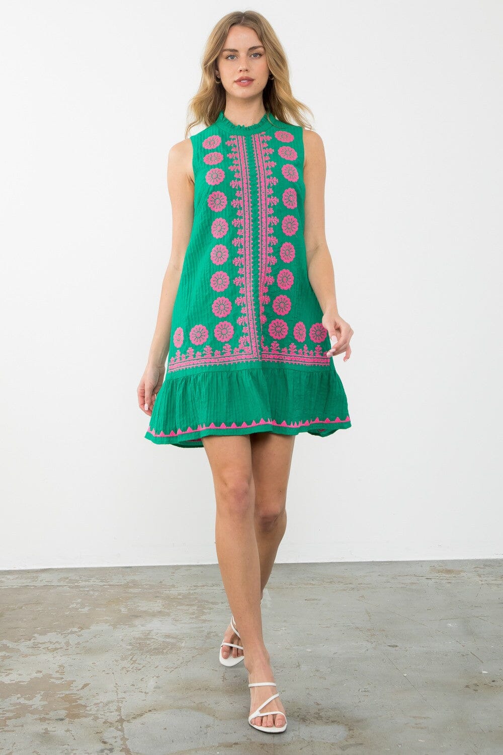 Circle Embroidered Dress thml