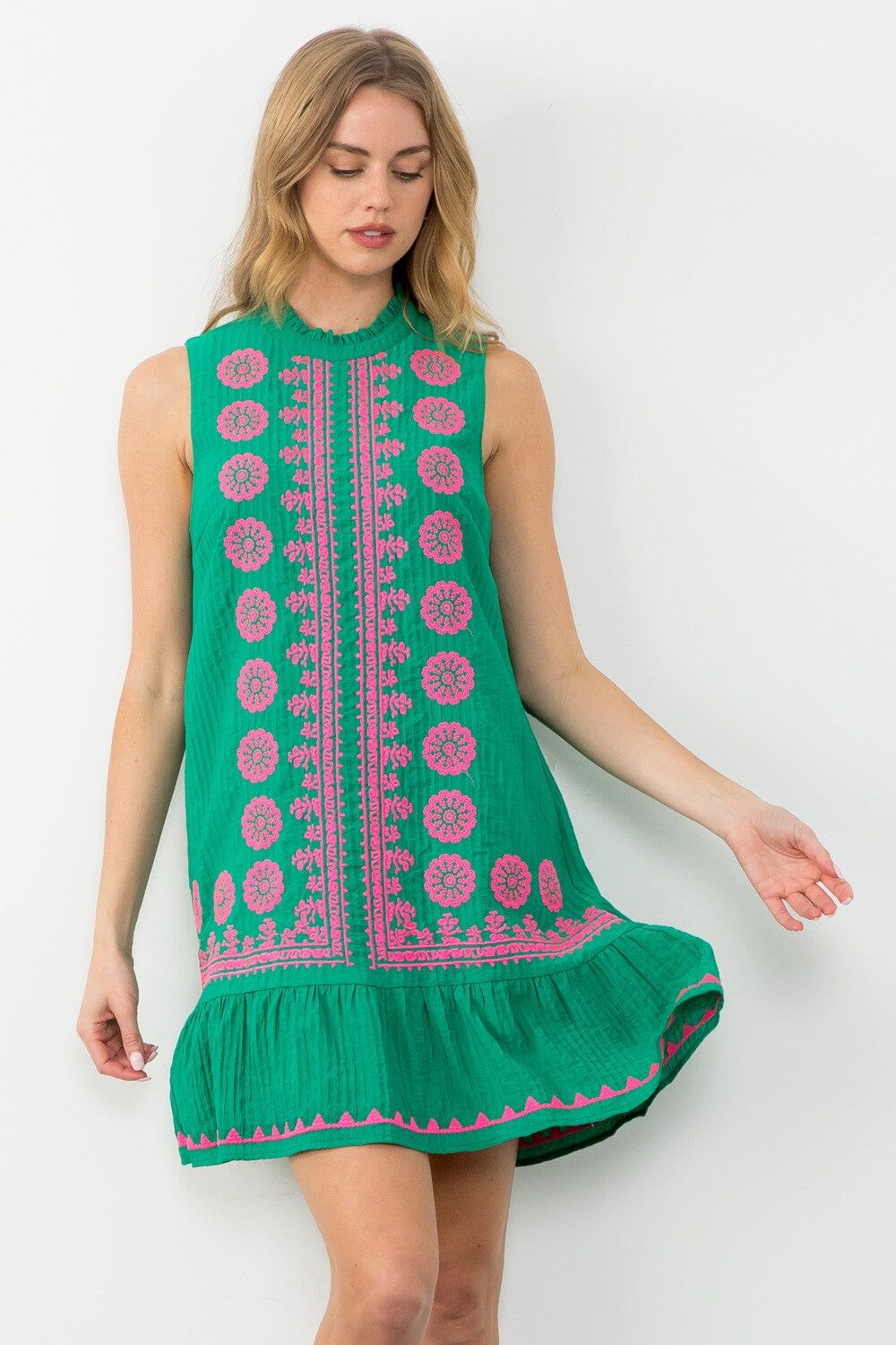 Circle Embroidered Dress thml