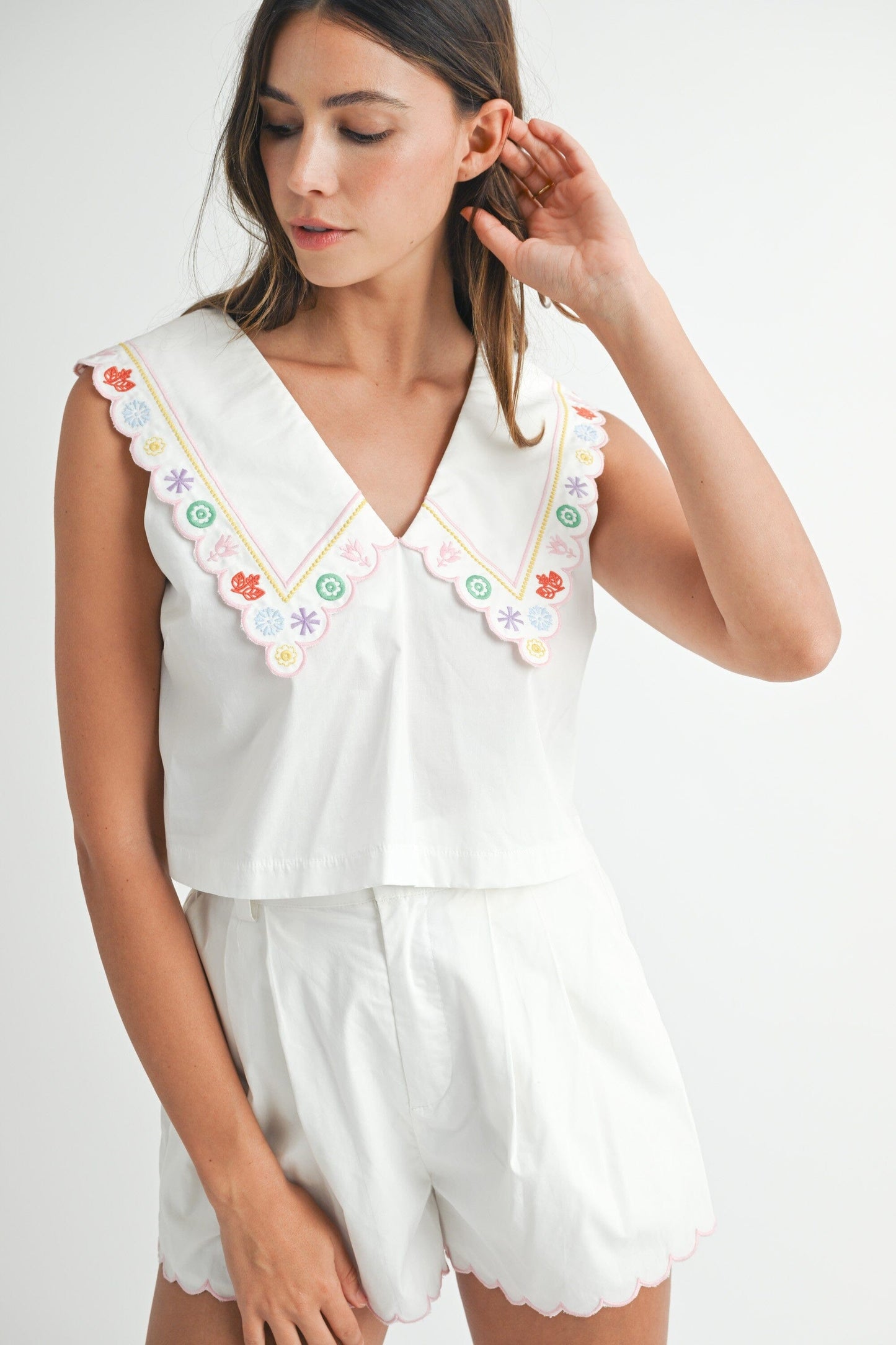 EMBROIDERED COLLAR CROP TOP AND SHORTS SET mable