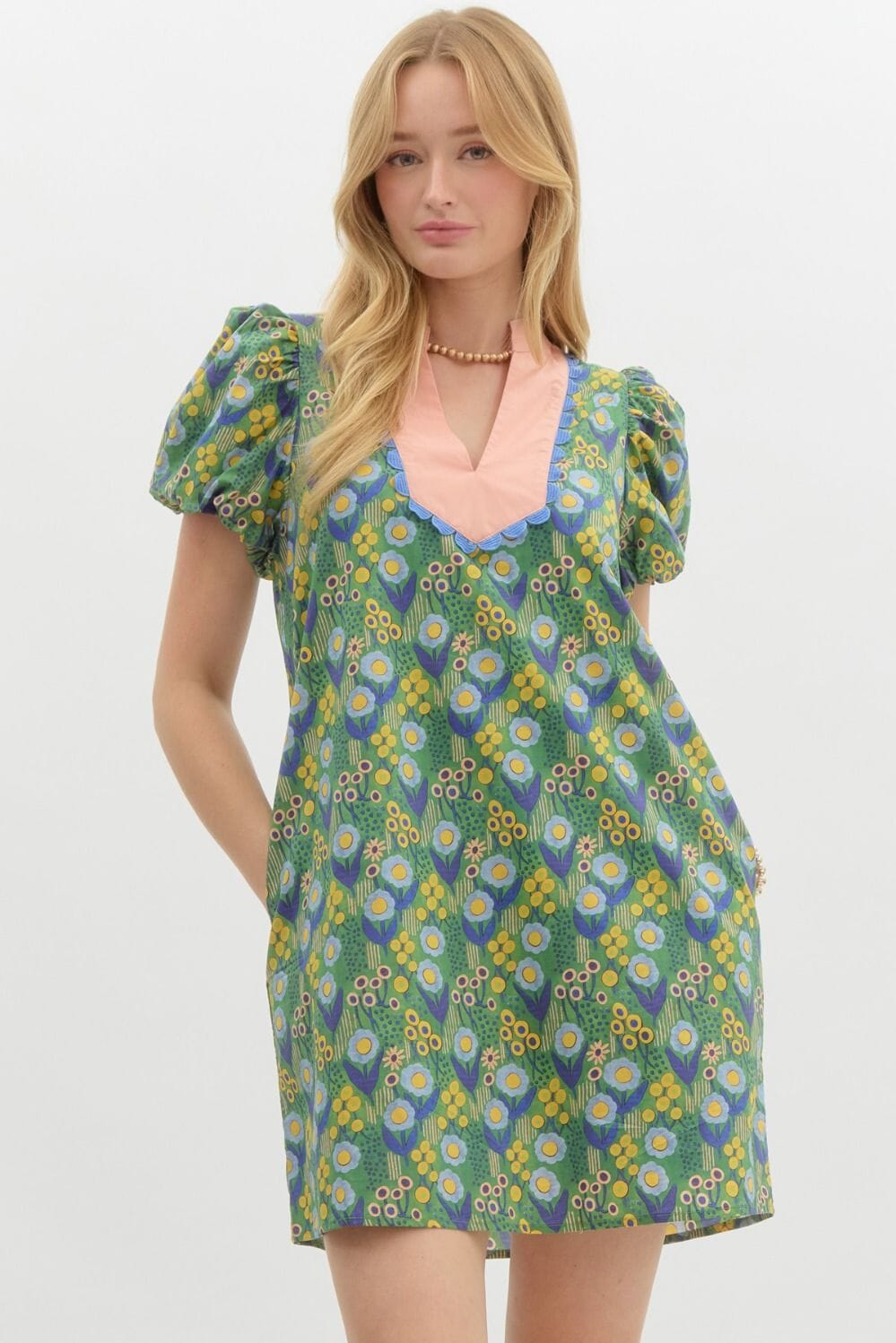 Floral Contrastic Bib Dress Entro