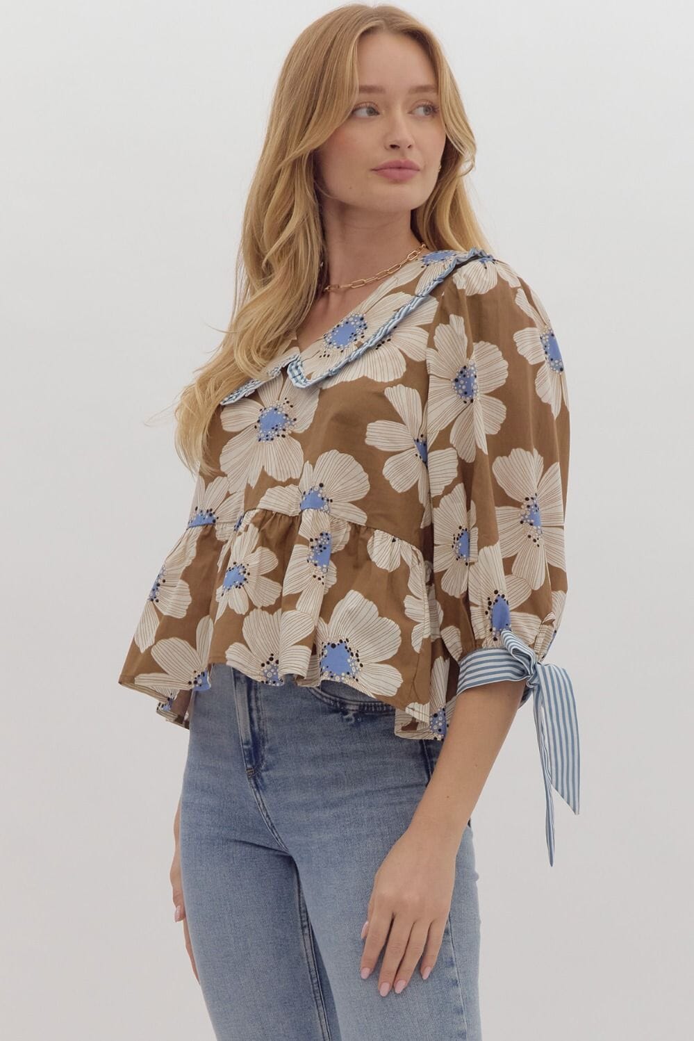 Floral Peplum Top with Collar Detail Entro