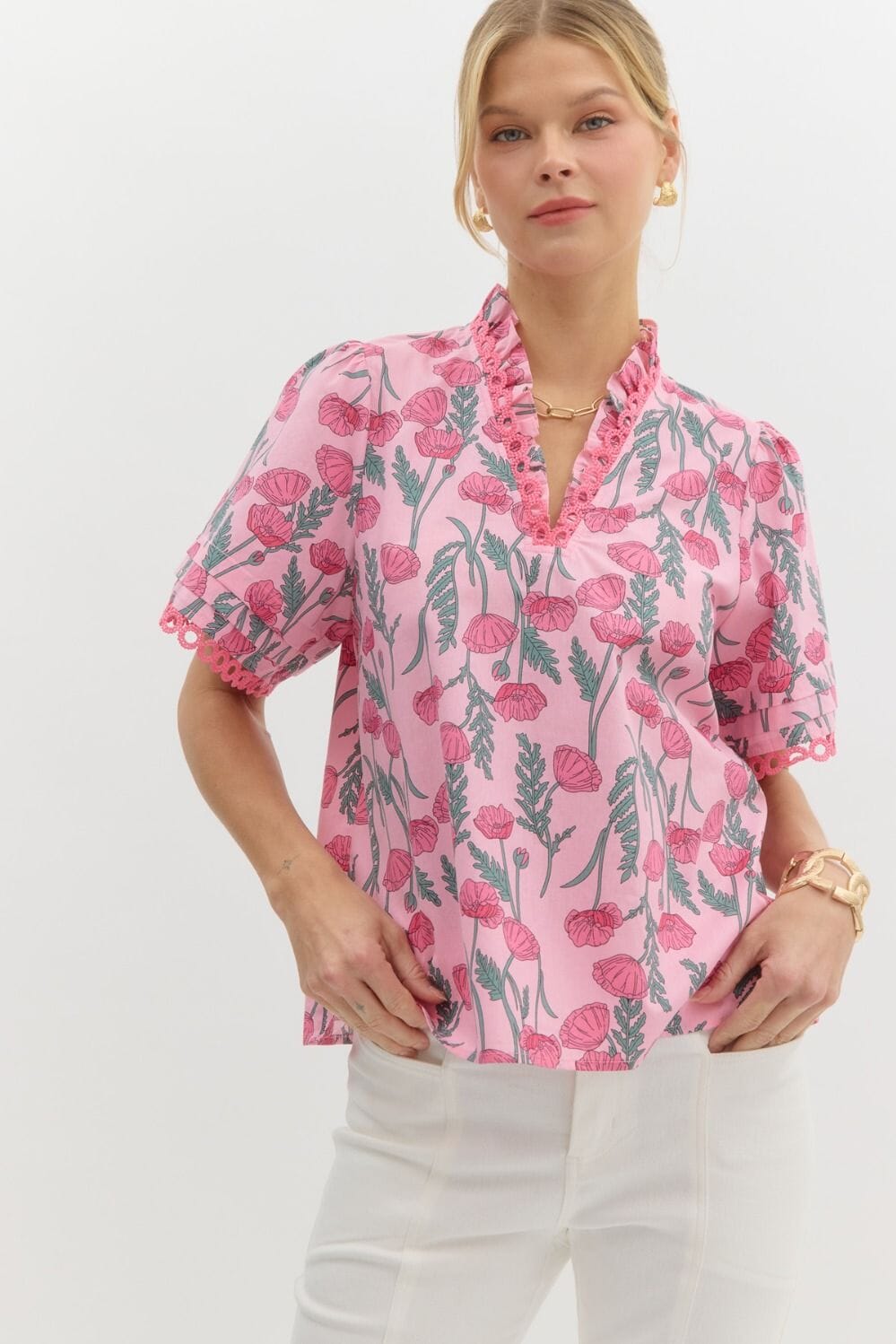 Floral Top with Detail Neckline Entro