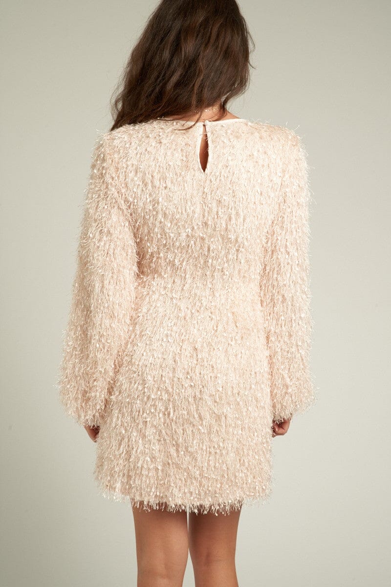 Long Sleeve Fluffy Fringe Mini Dress en creme