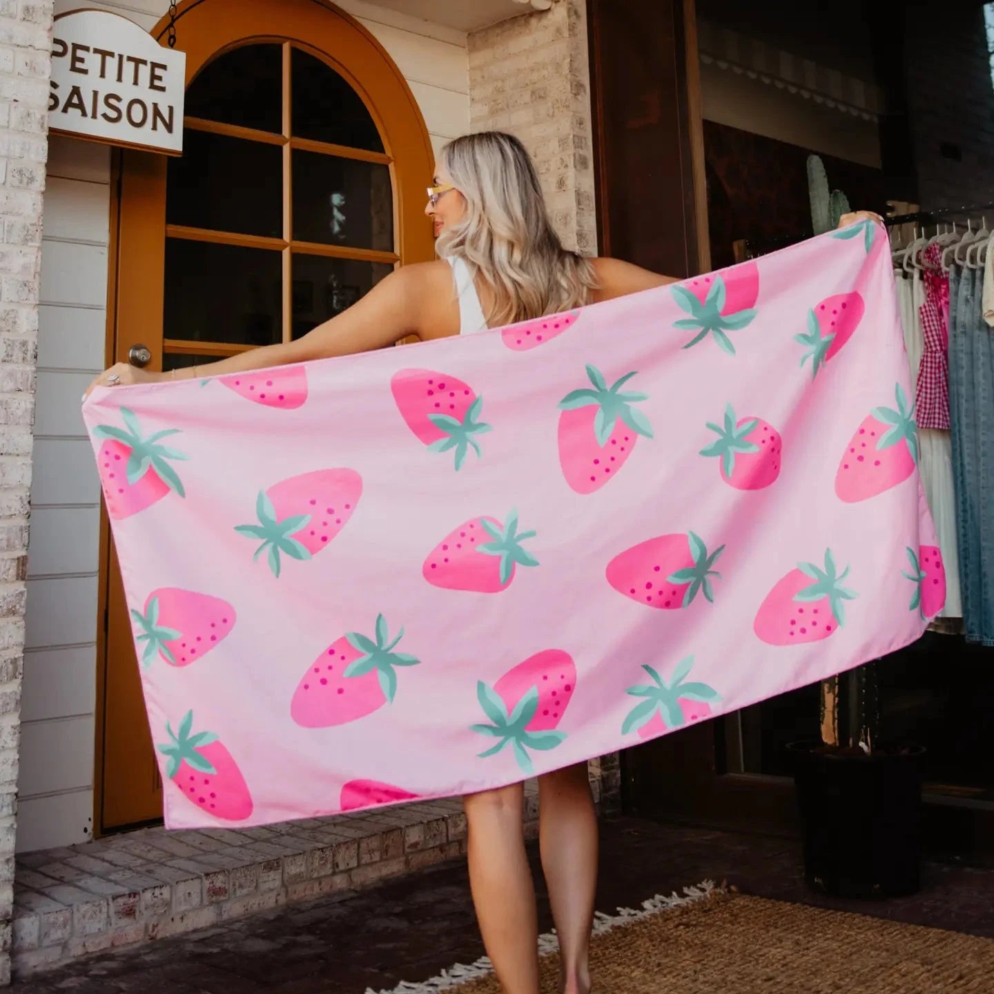 Quick Dry Beach Towels katydid Strawberry