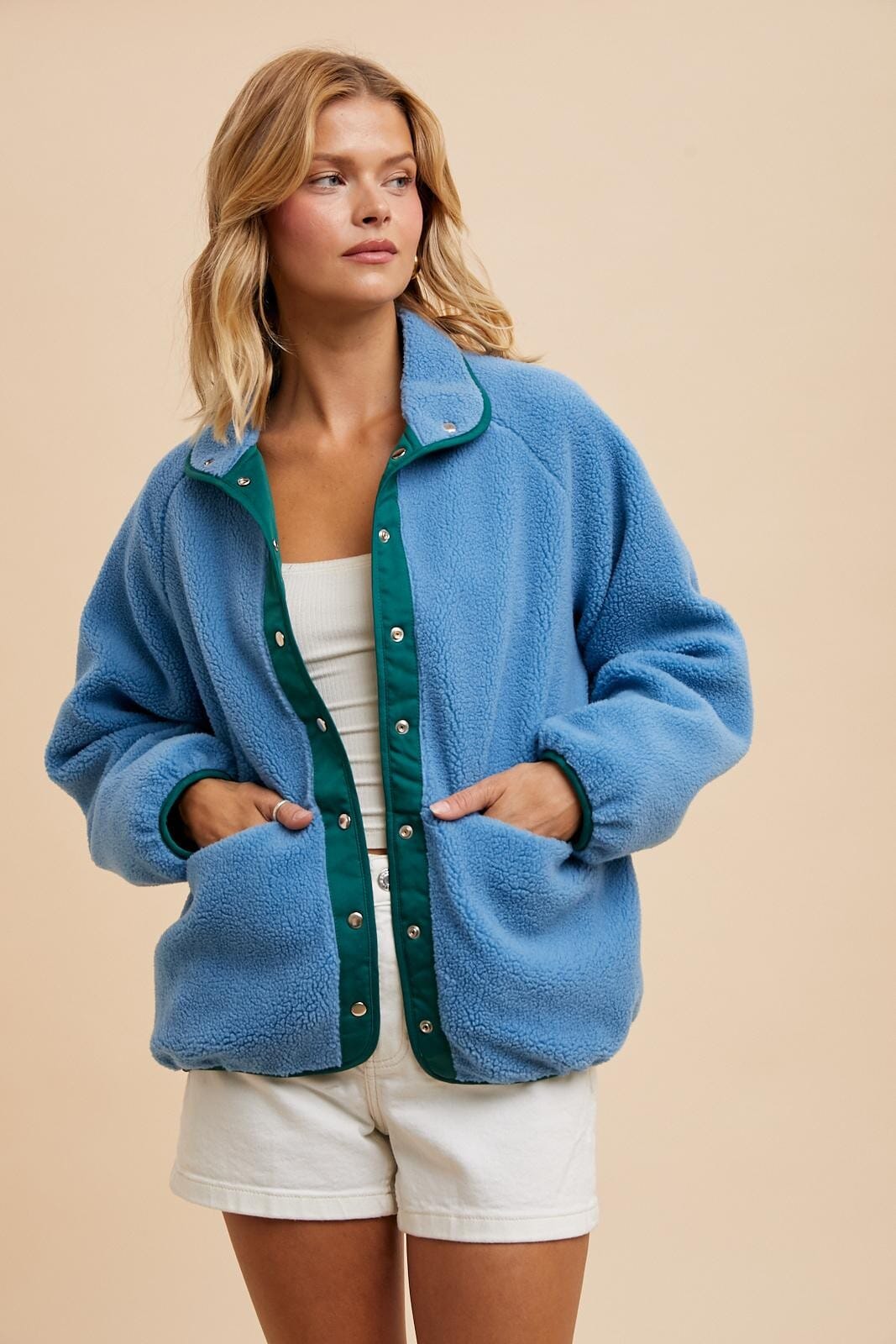 REVERSIBLE TWO TONED SHERPA JACKET In Loom