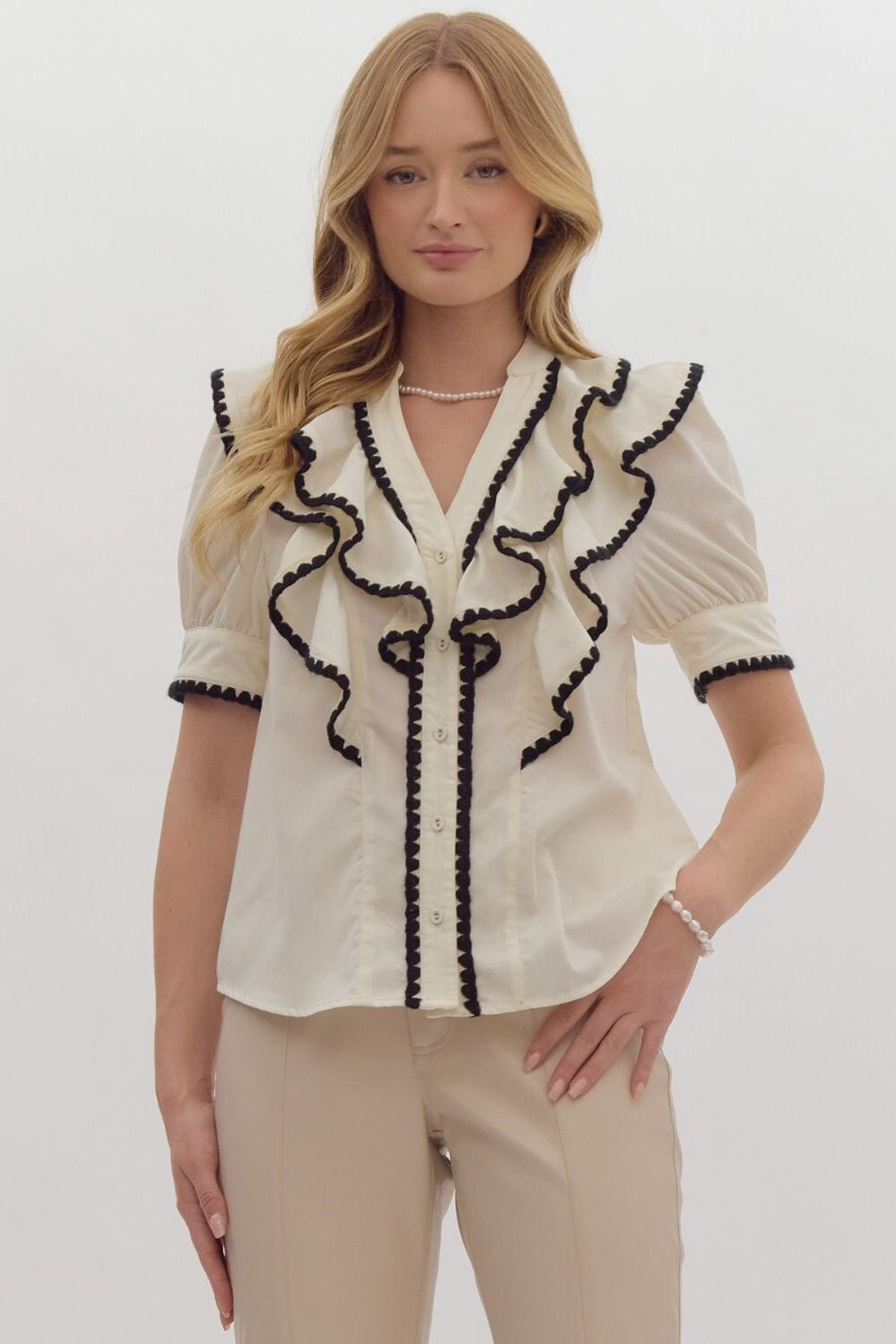 Scalloped Trim Ruffle Front Top Entro