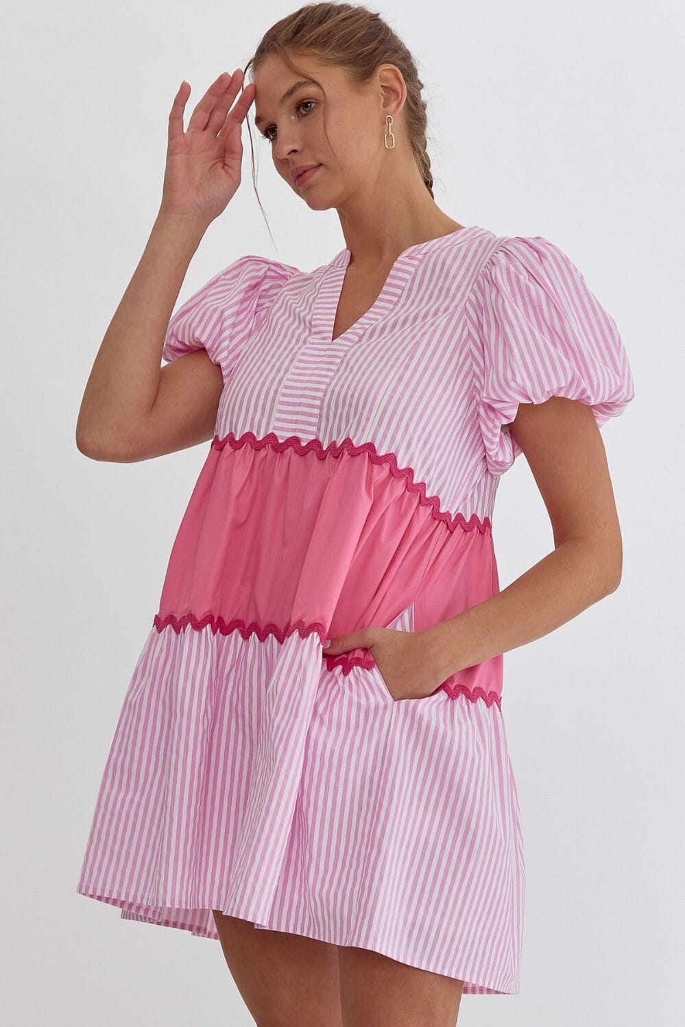 Striped Colorblock Babydoll Dress with Scalloped Trim entro