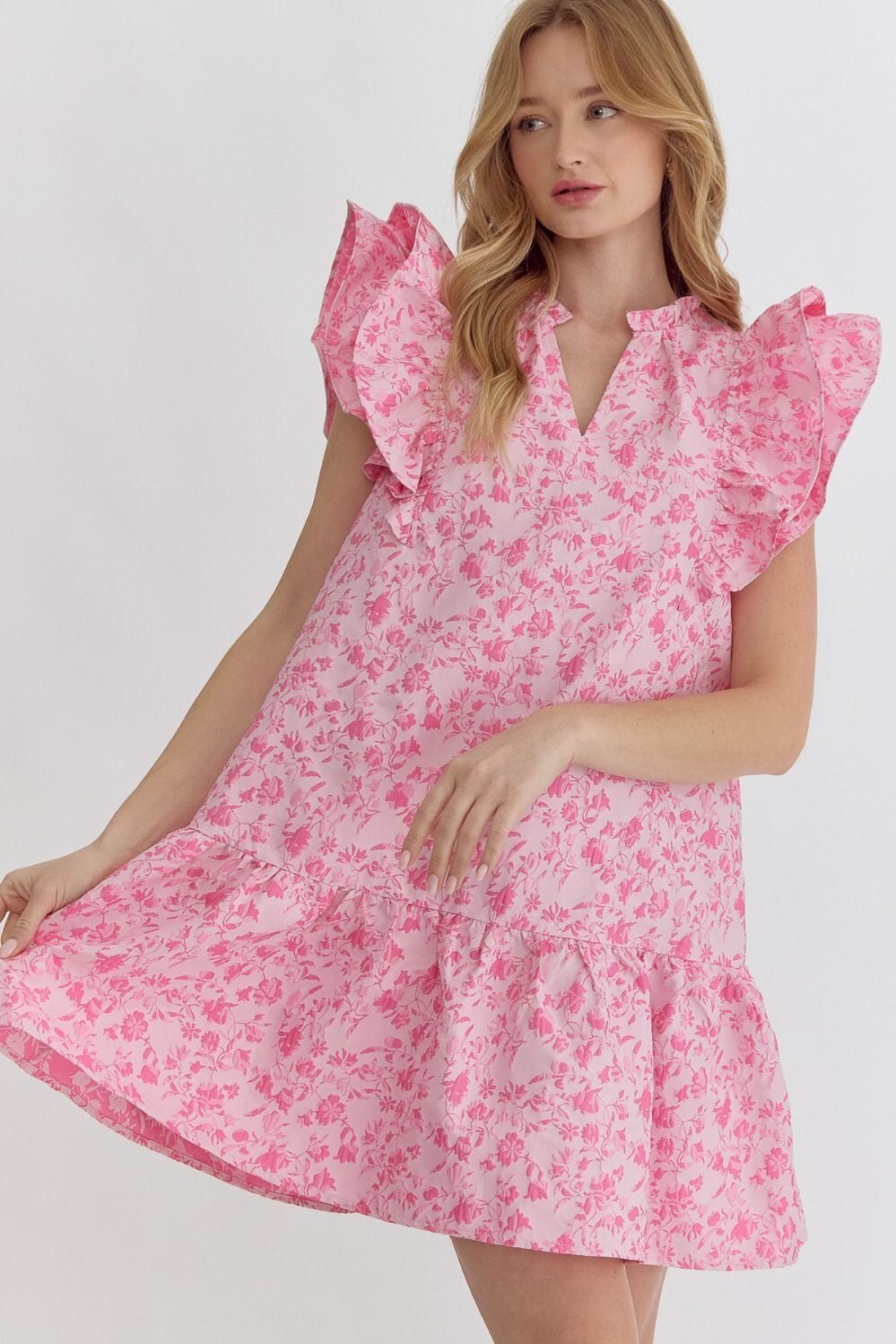Textured Floral Flutter Sleeve Dress entro