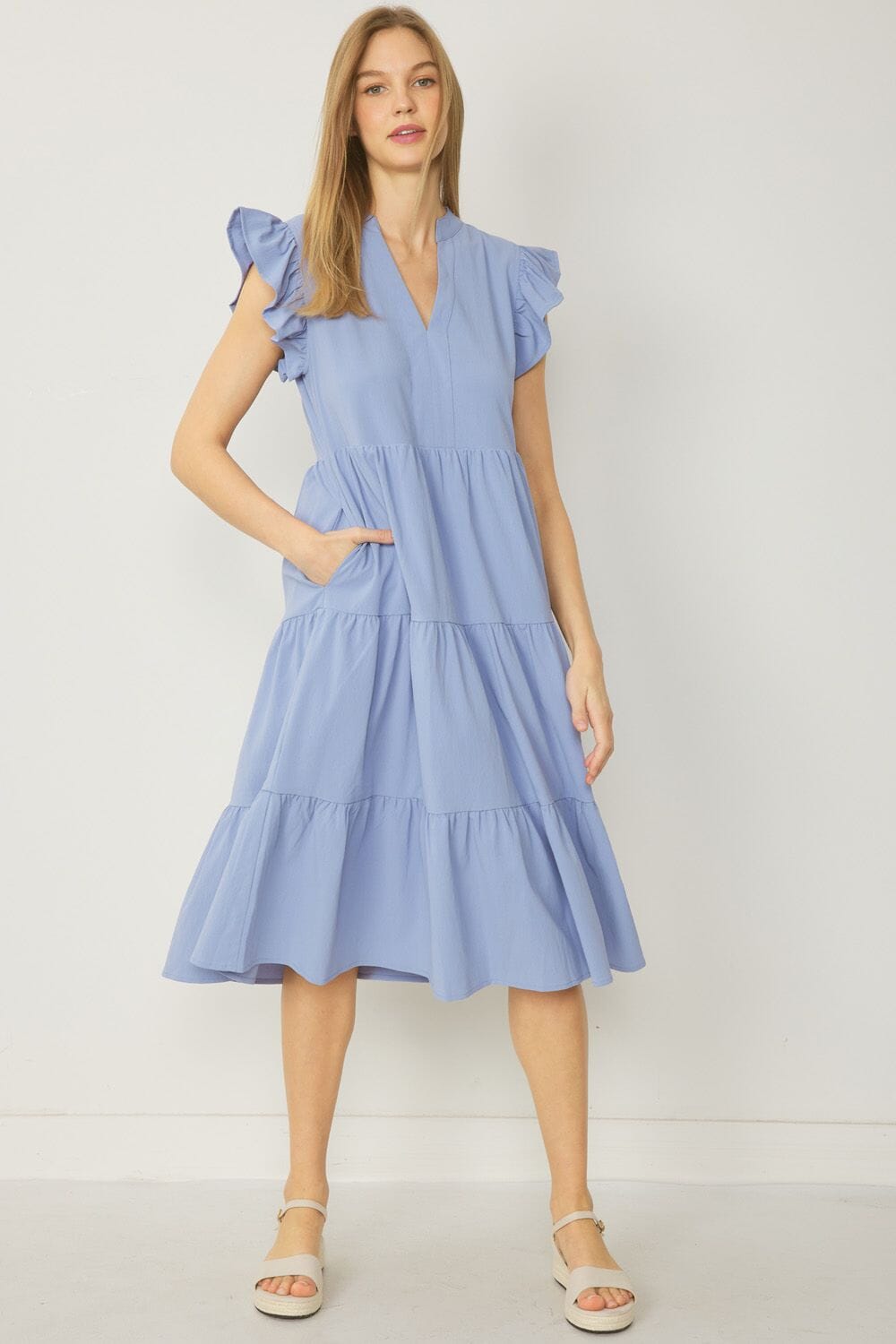 23 V-Neck Flutter Sleeve Tiered Dress entro