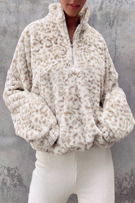 Fuzzy Snow Leopard Pullover cezele