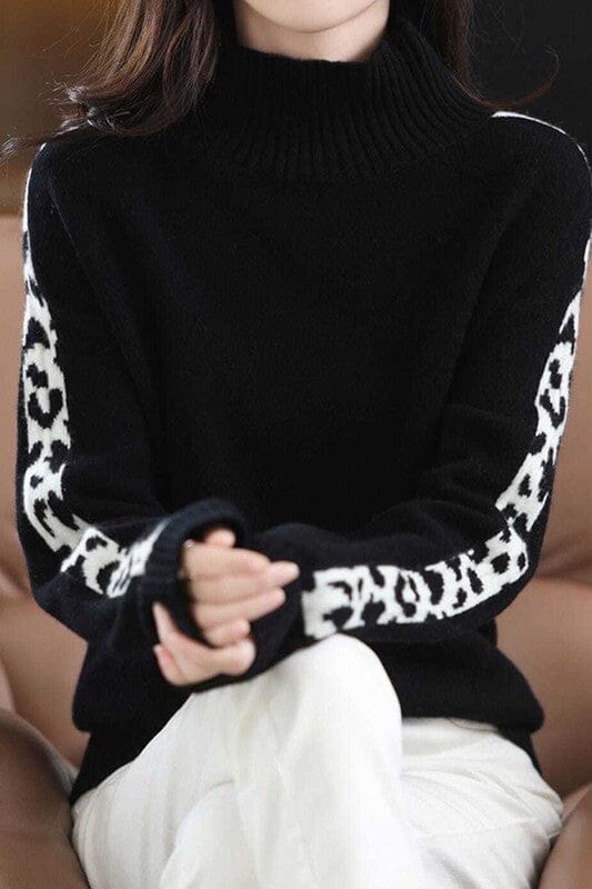 Mock Neck Sweater with Leopard Trim cezele