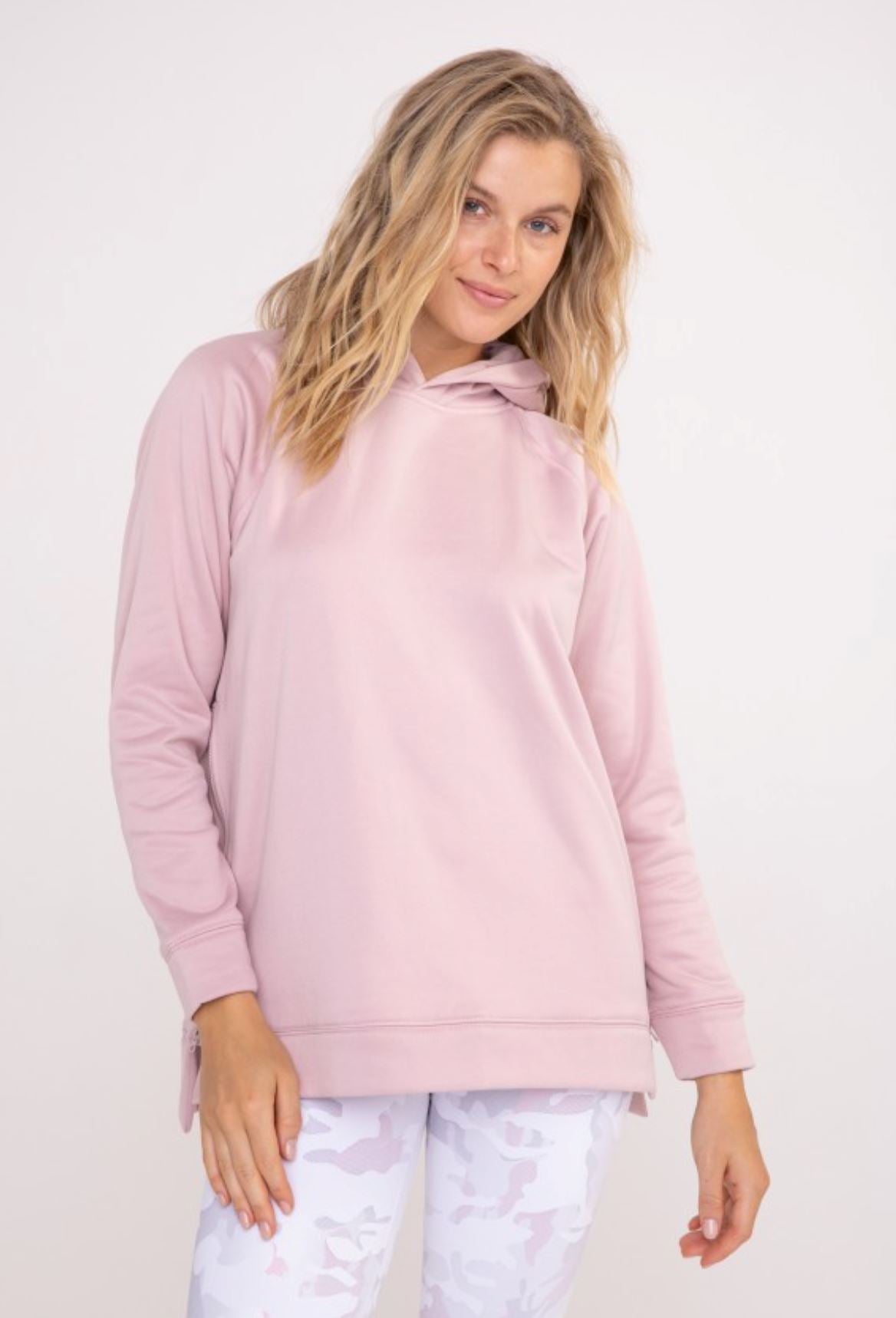 Pullover Hoodie with Side Zipper Mono B