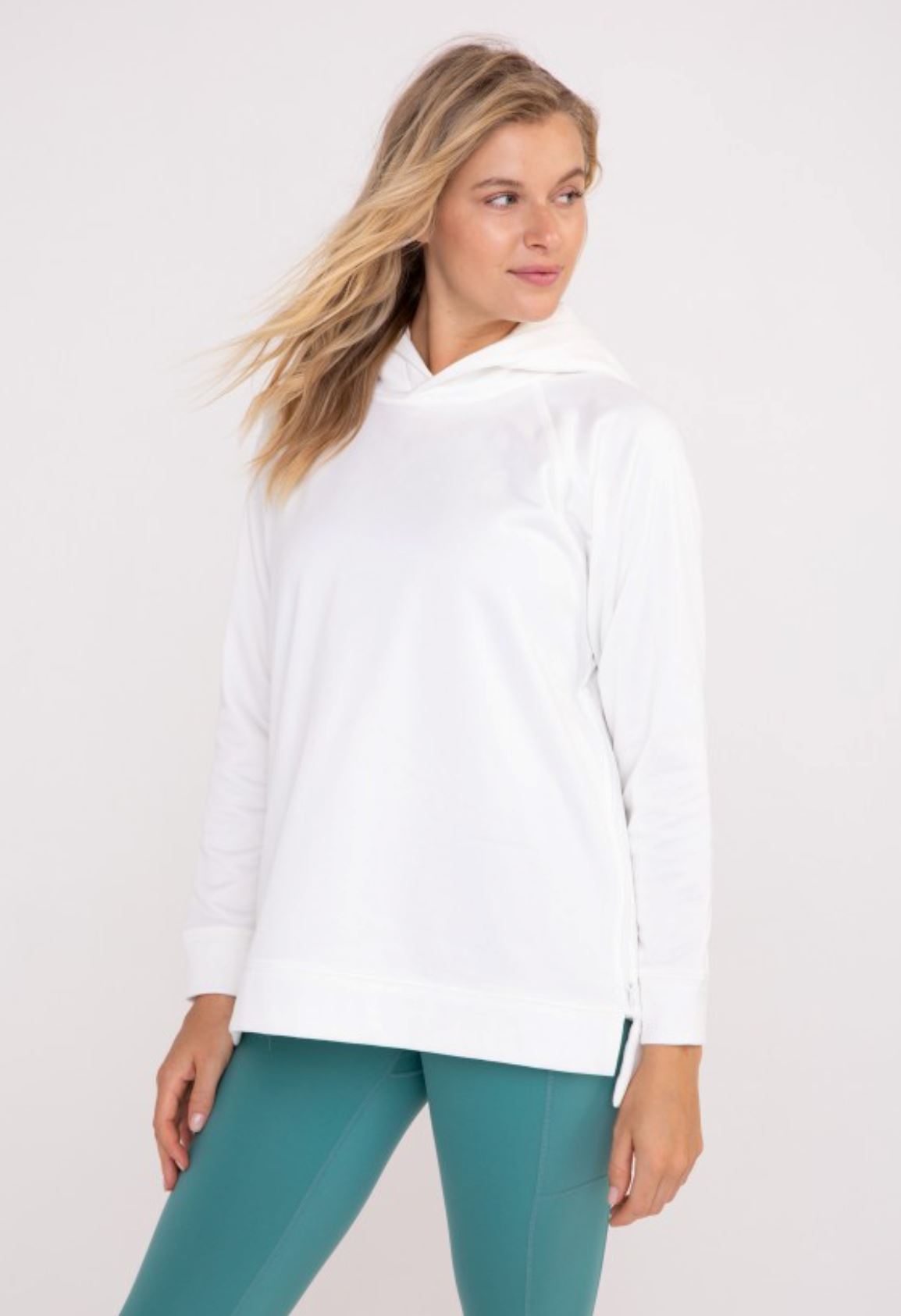 Pullover Hoodie with Side Zipper Mono B