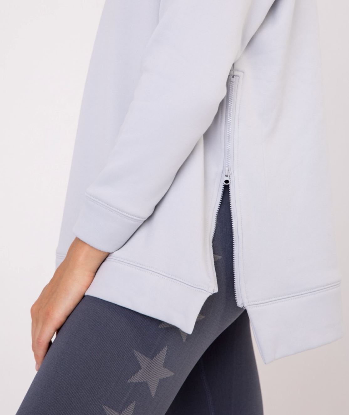 Pullover Hoodie with Side Zipper Mono B