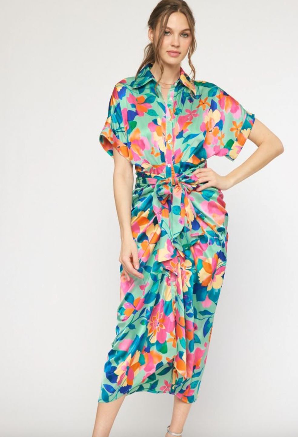 Satin Button Tie Front Dress entro