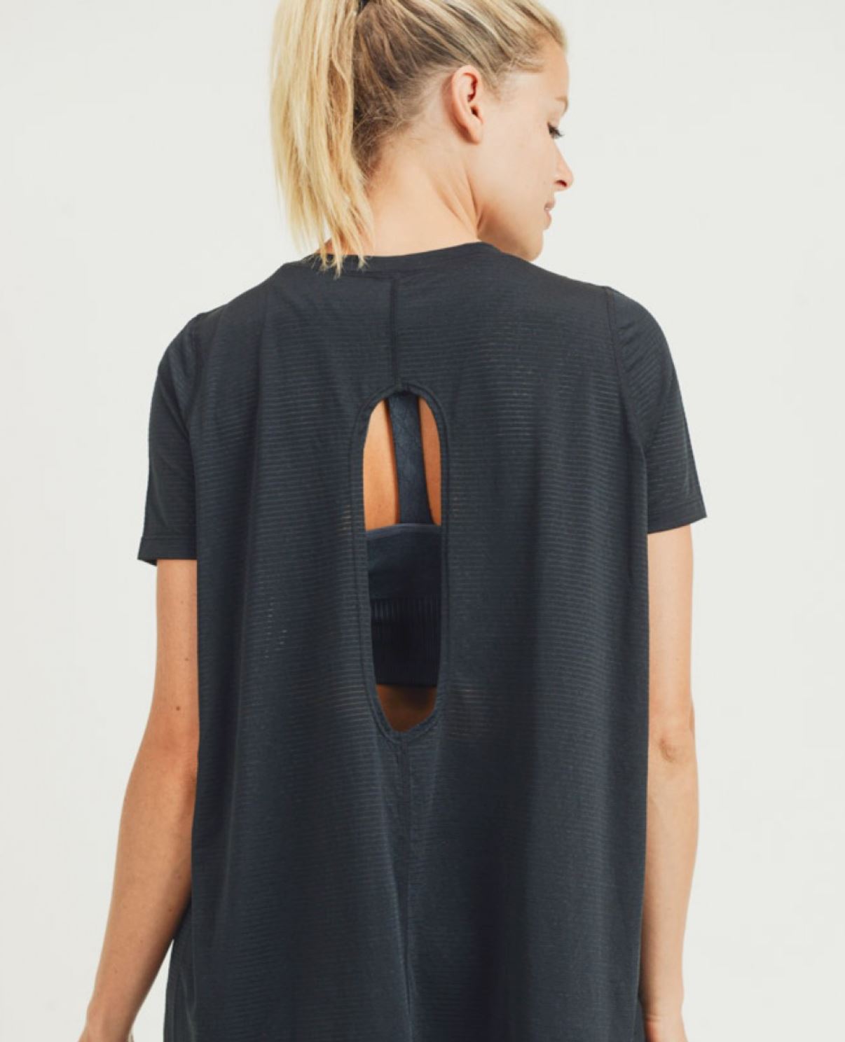 Striped Mesh Active Longline Shirt with Keyhole Back Spring 2023 Mono B