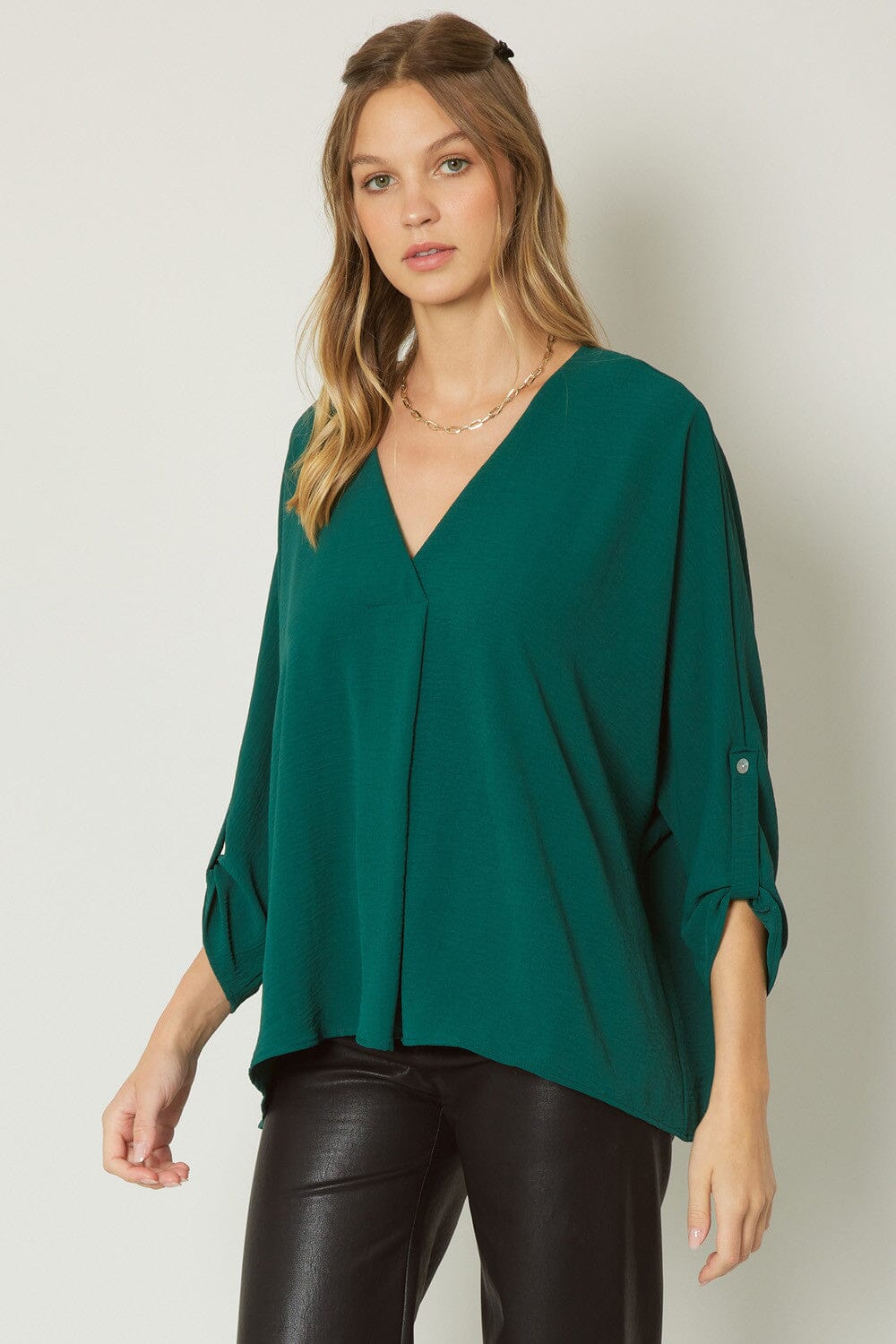 Tab Sleeve V-Neck Top entro