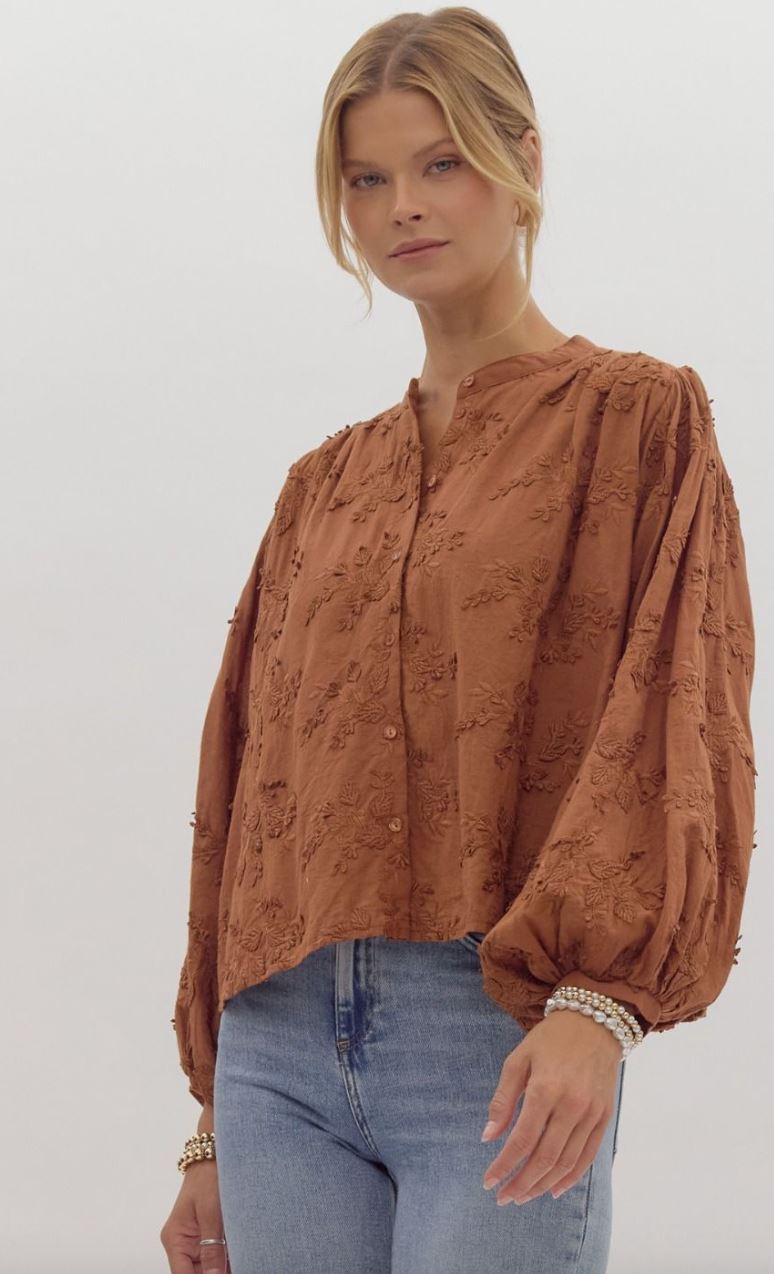 3/4 Dolman Sleeve Floral Embroidery Blouse entro 