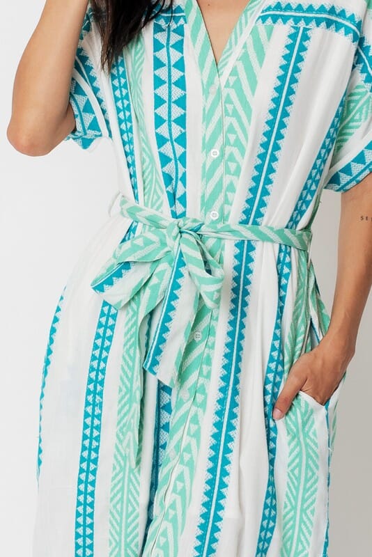 Aqua and Mint Tribal Button Down Midi en creme 