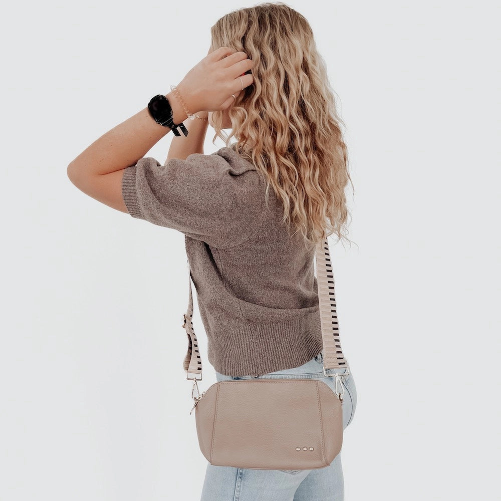 Cassie Crossbody pretty simple 