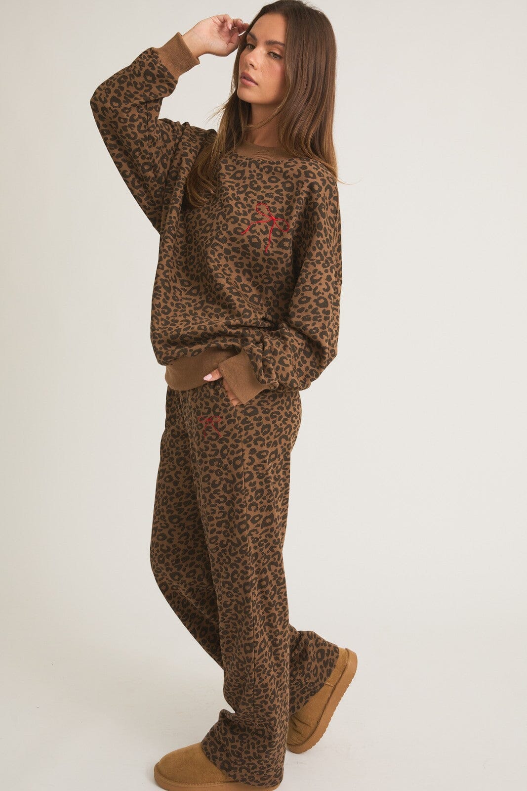 LEOPARD CREW NECK WASHED SWEATSHIRT WITH SWEATPANTS le lis 