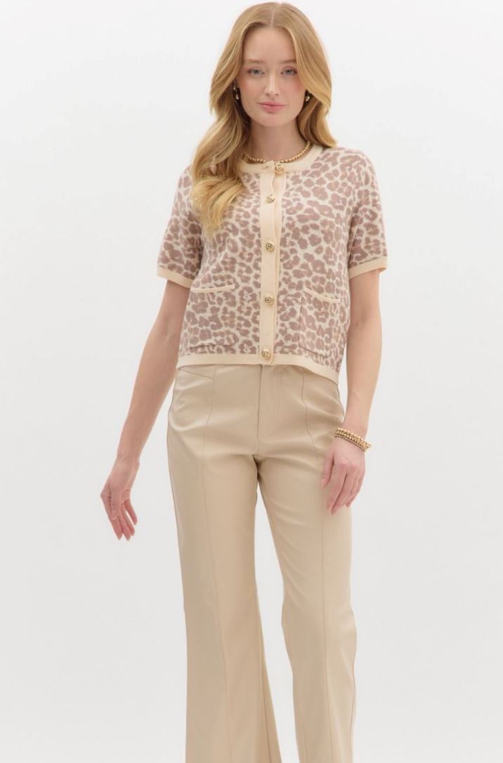 Leopard Printed Sweater w/ Gold Buttons entro 