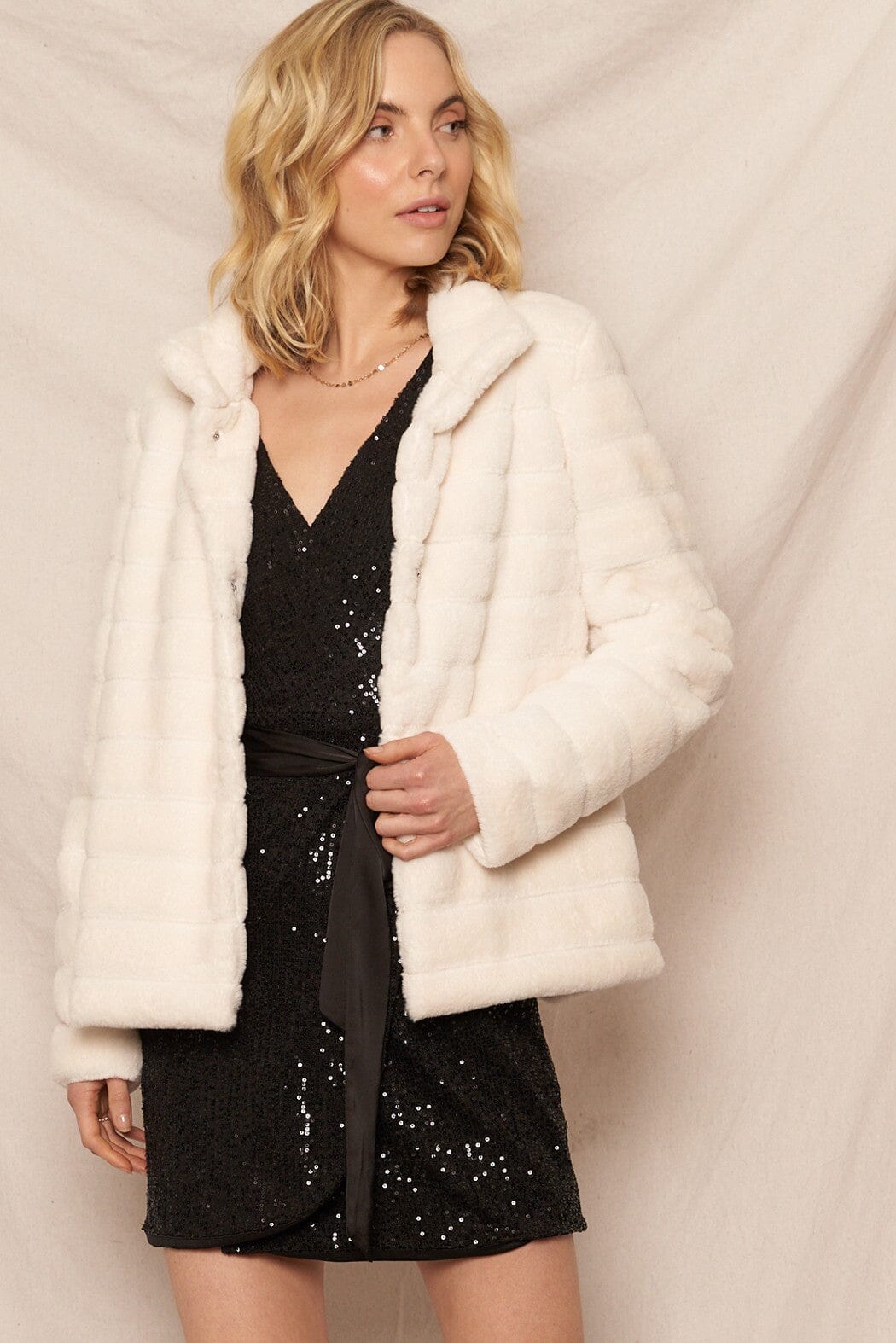 Soft Faux Fur Jacket en creme 