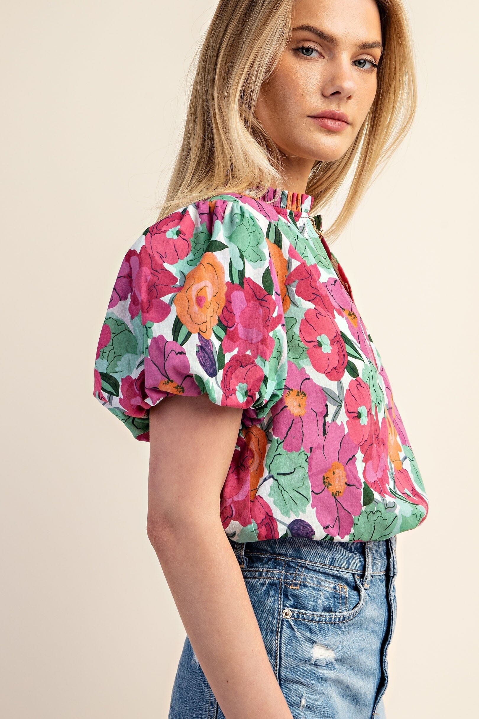 Vibrant Floral Print Split Neckline Blouse Gigio 