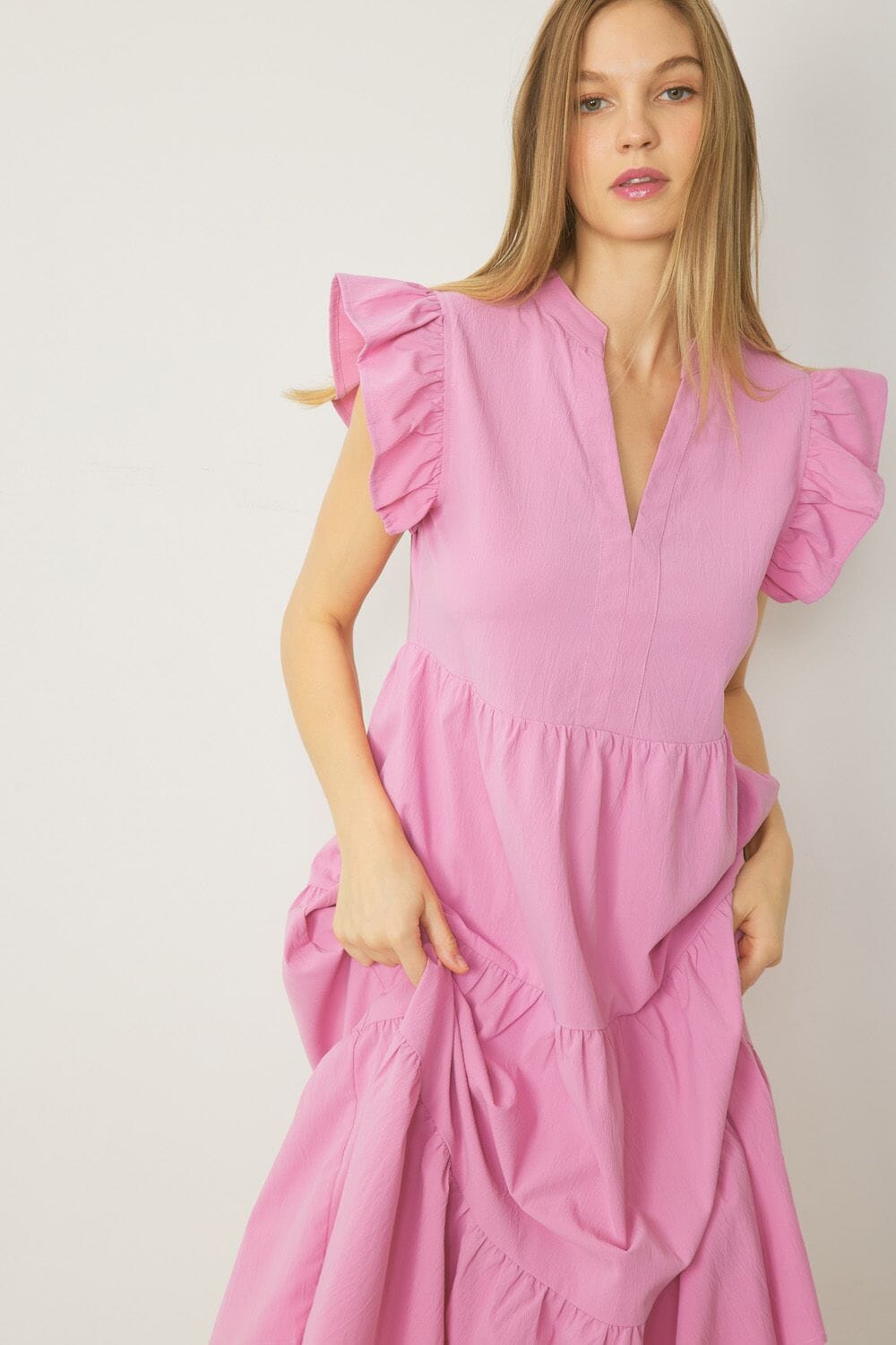 23 V-Neck Flutter Sleeve Tiered Dress entro 