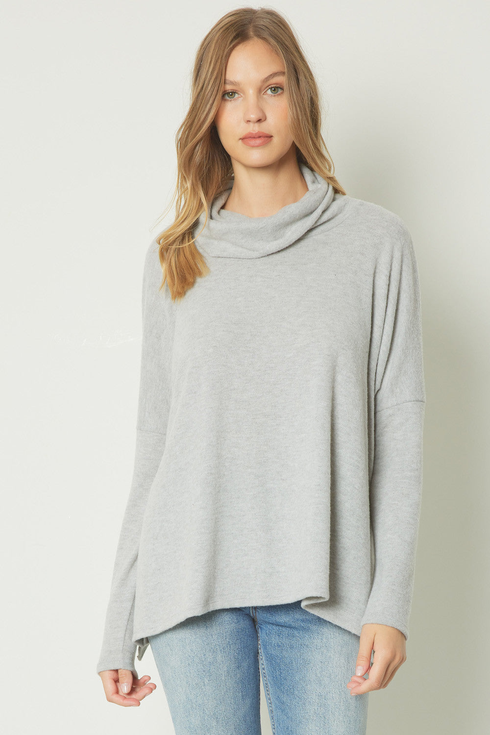 Drop Shoulder Cowl Neck Top entro 