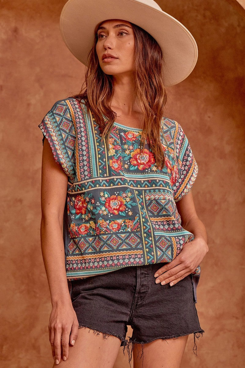 Embroidered Poncho Top andree by unit 