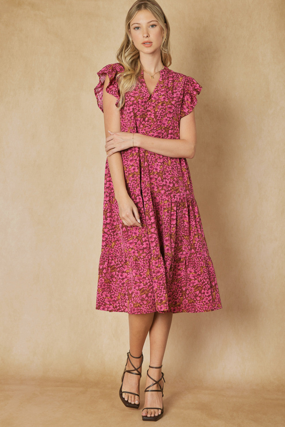 Fall Floral Flutter Sleeve Midi entro 