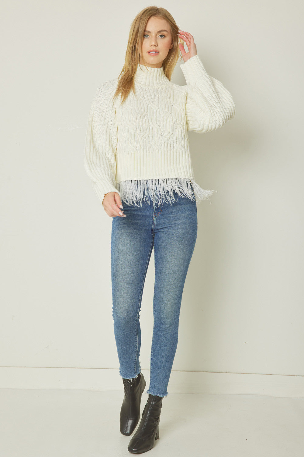 Feather Hem Mock Neck Sweater entro 