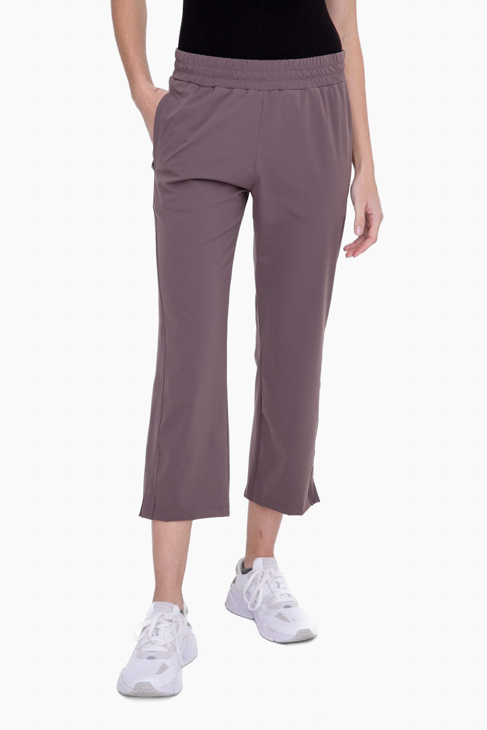 Graphene-Blend Capri Active Pants Mono B 