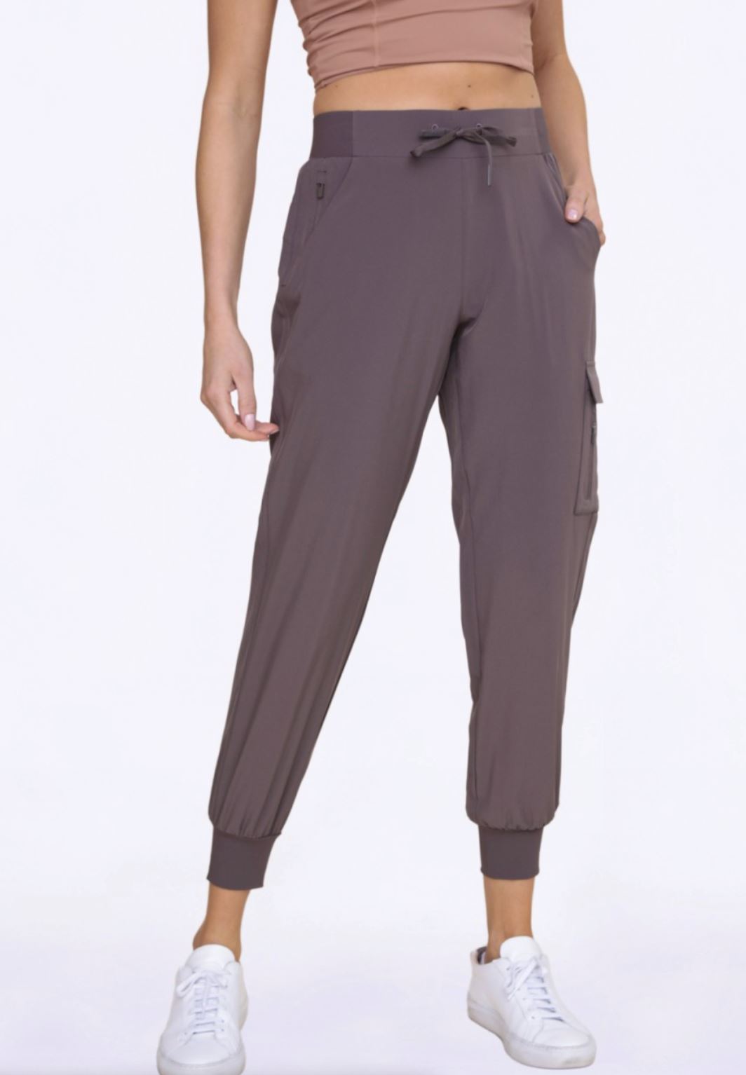 High-Waisted Capri Active Joggers with Pockets Mono B 