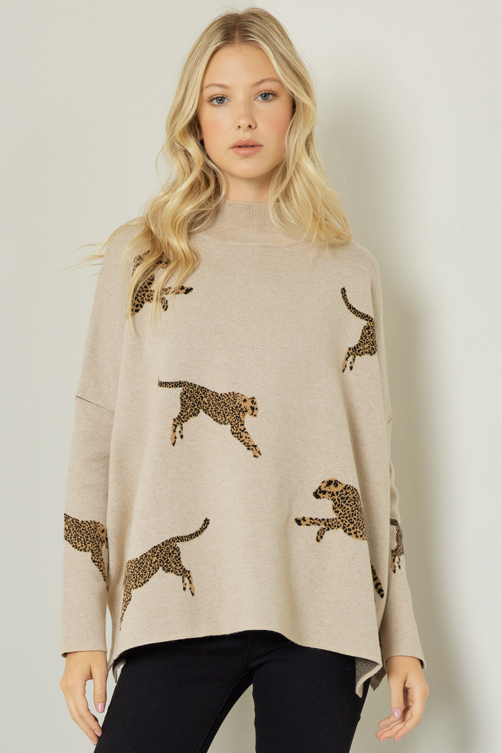 Leaping Leopard Mock Neck Sweater entro 