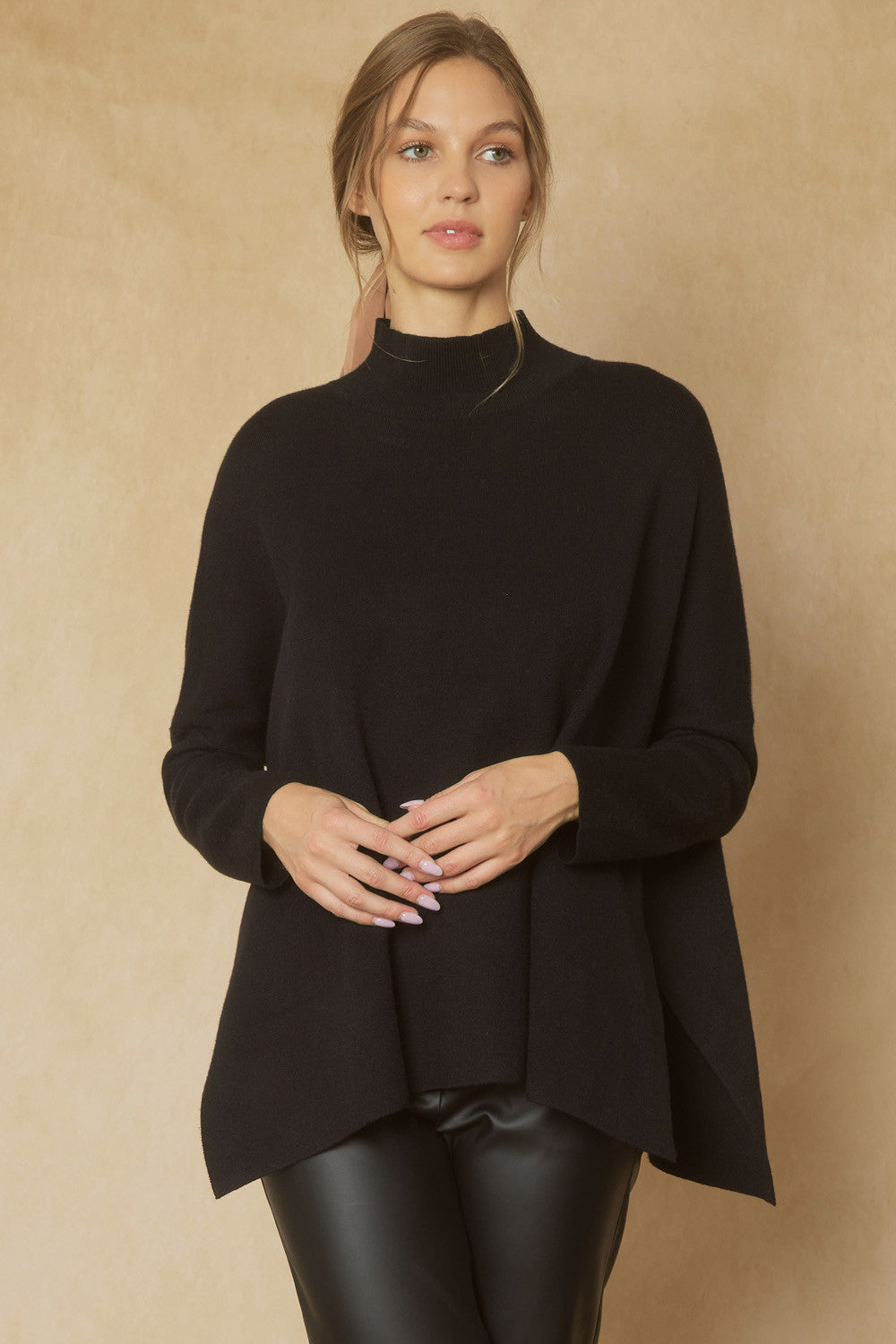 Mock Neck Side Split Sweater entro 