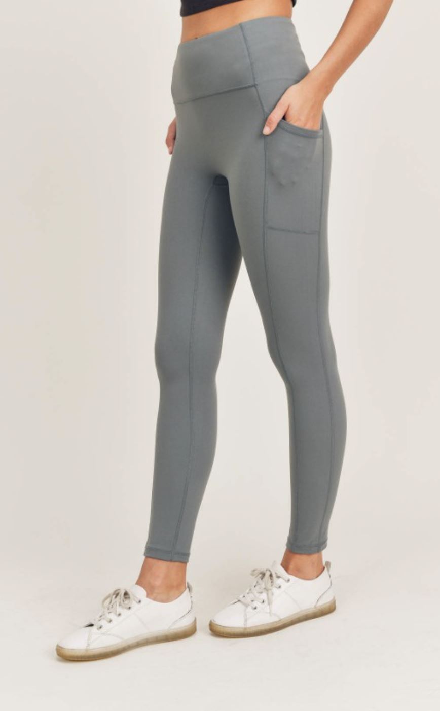 No-Seam Front Swoop Leggings - SNAP-Something New And Pretty