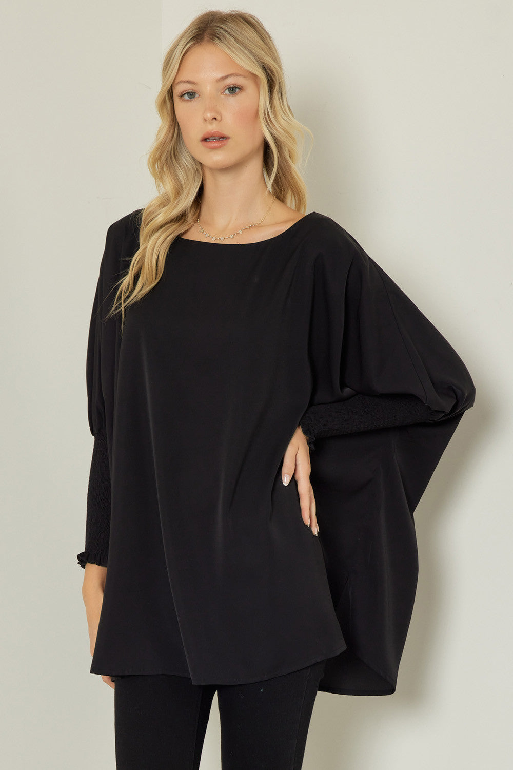 Smocked Sleeve Tunic entro 