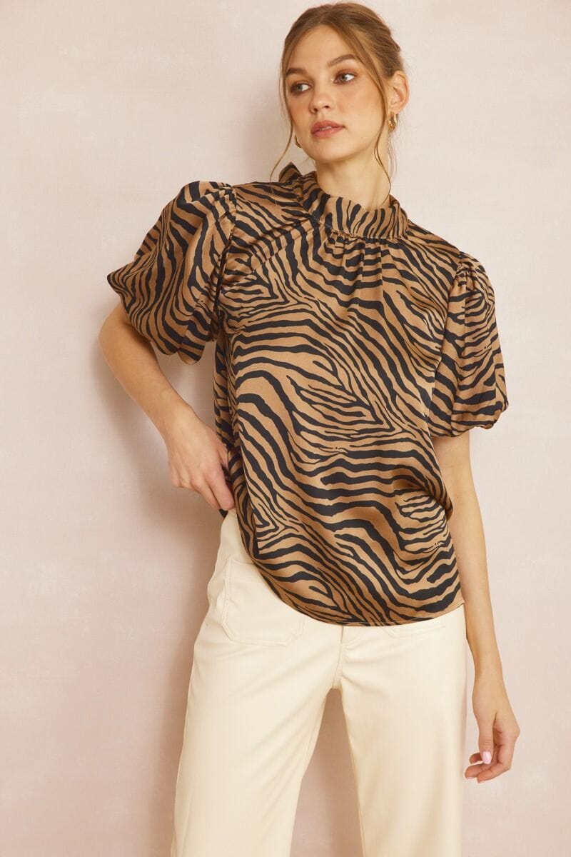 Tiger Striped Bow Back Top entro 