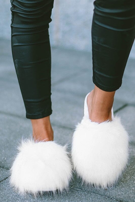 White Fuzzy Slippers Kentce 